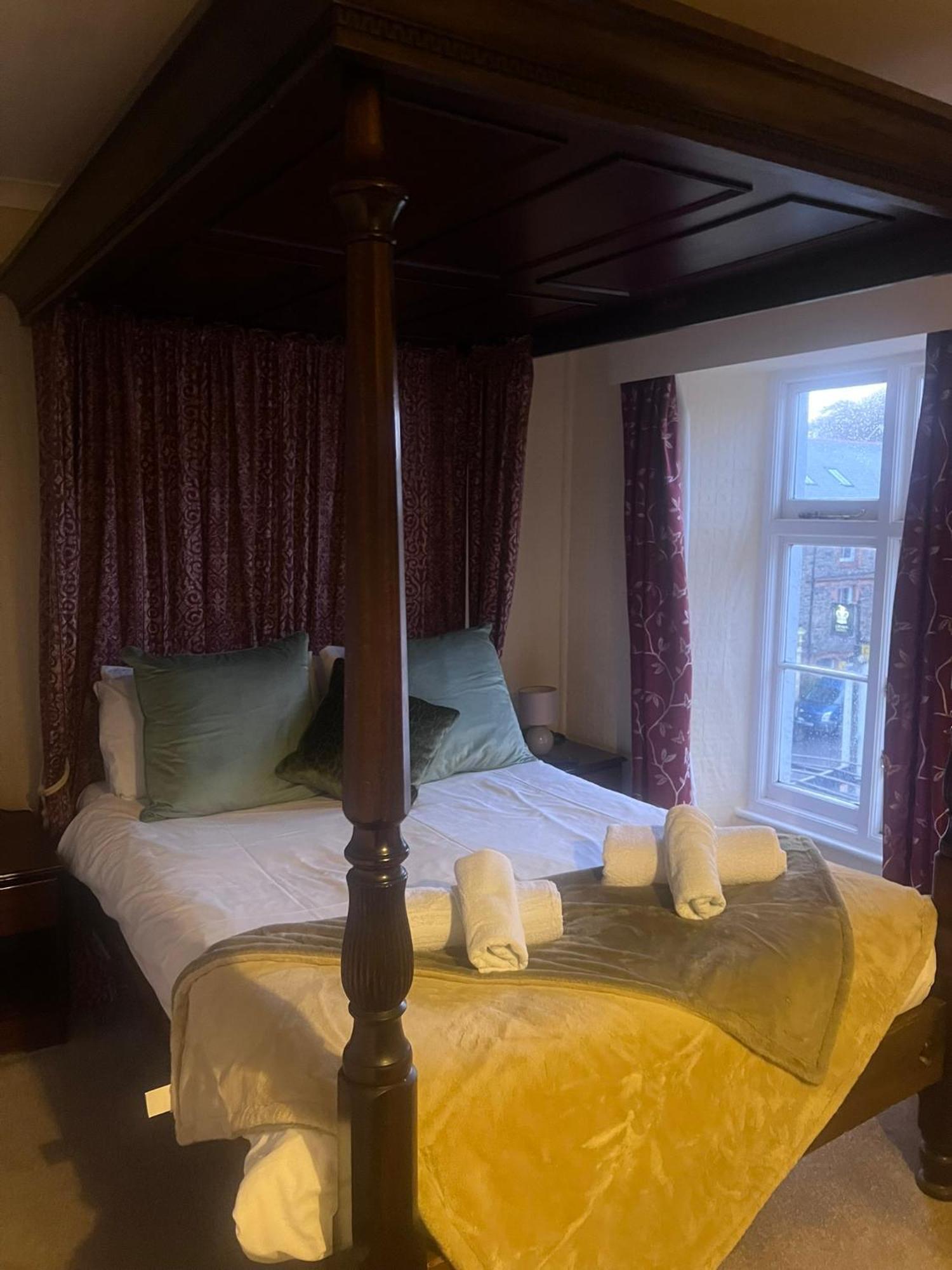 The Crown Hotel Lynton Ngoại thất bức ảnh